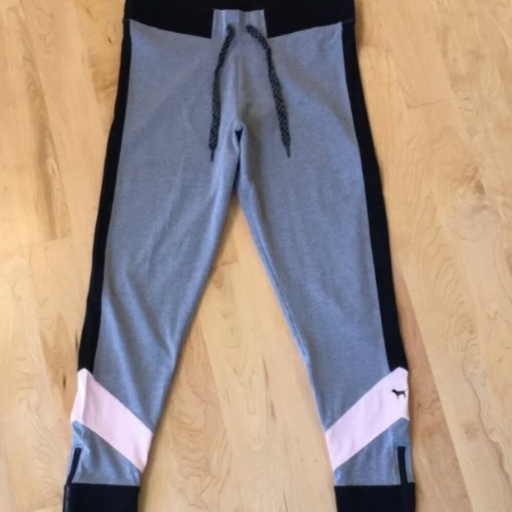 VS PINK Yoga Slim Jogger with Ankle Zip large